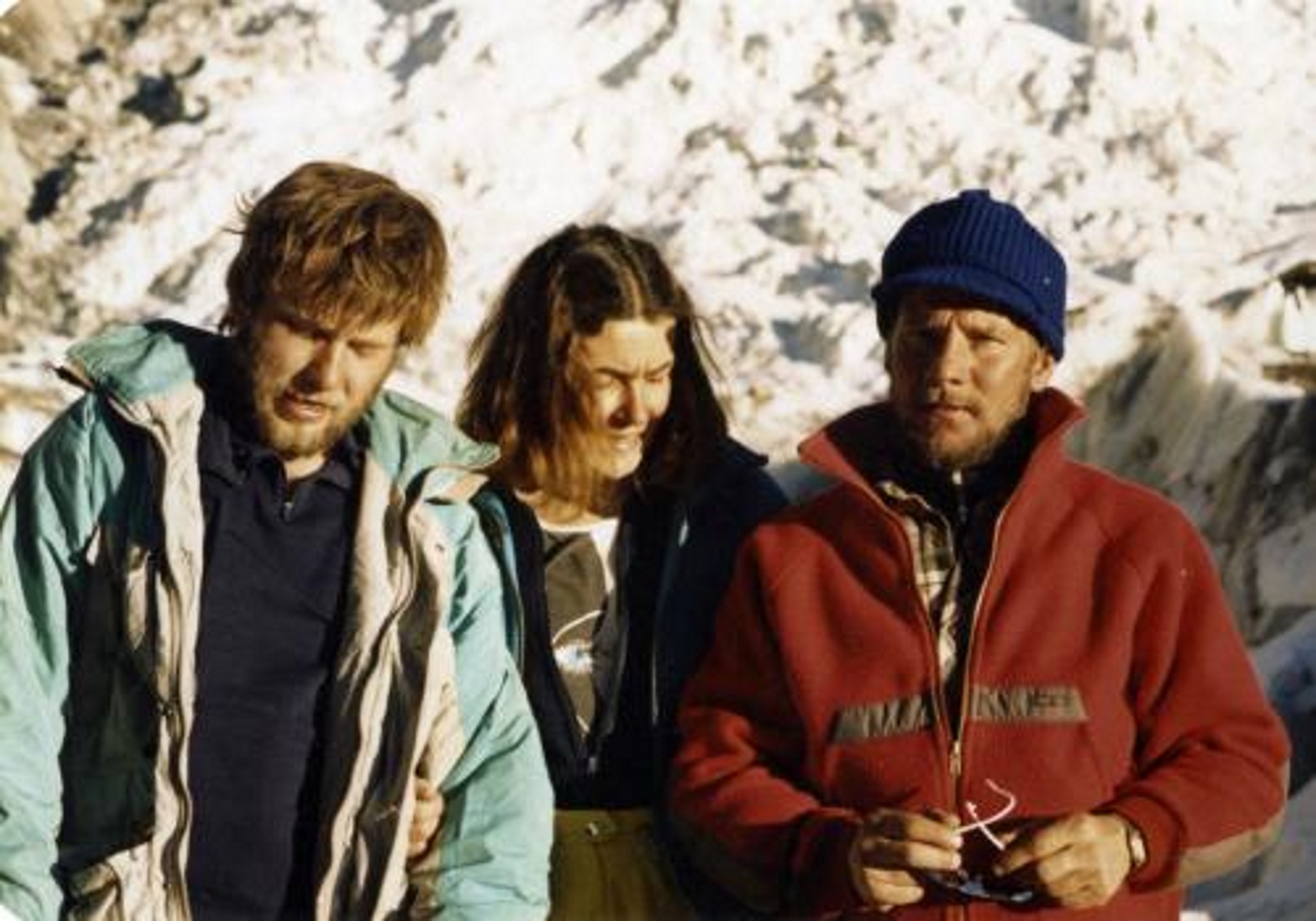 Memoriał Polskich Himalaistów stanął przy szlaku wiodącym pod Everest