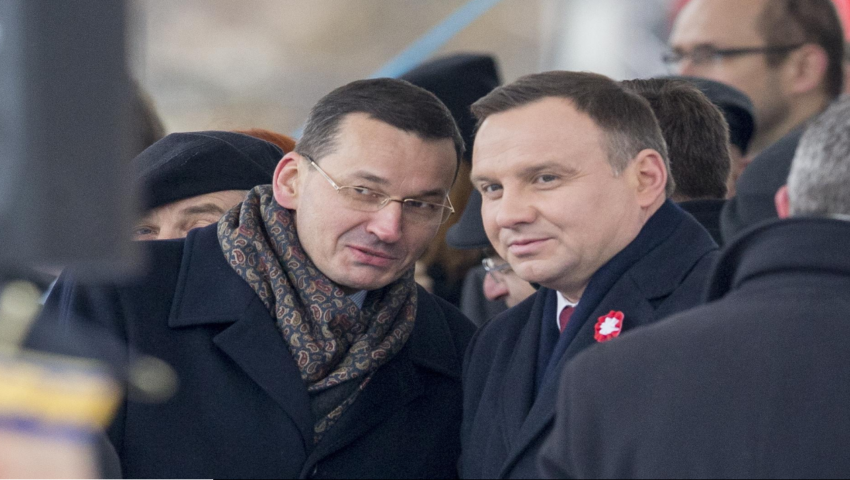 Premier Mateusz Morawiecki cieszy się największym zaufaniem Polaków. I to w sondażu dla Onetu