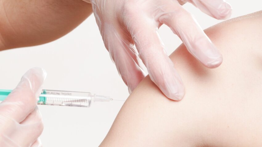 Ministerstwo zdrowia rekomenduje odroczenie szczepień