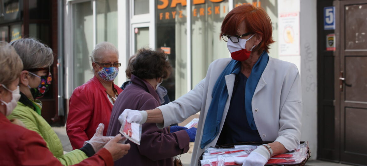 Naukowcy ostrzegają, że pandemia może potrwać nawet dwa lata
