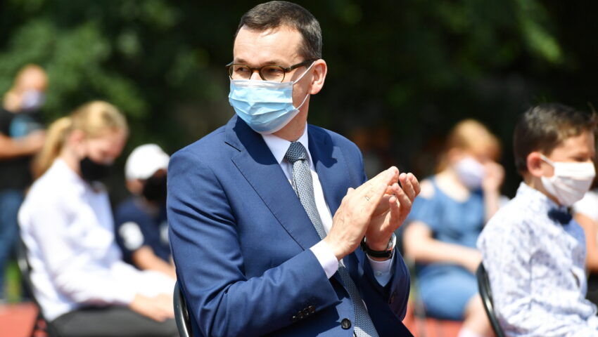 Premier: w magazynach jest jeszcze ponad 2 tys. respiratorów