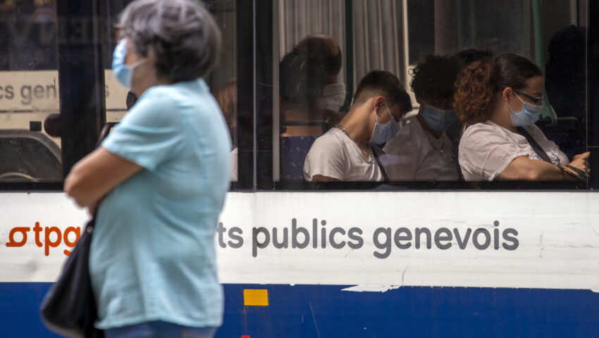Brutalny atak na kierowcę autobusu. Zwrócił uwagę pasażerowi za brak maseczki