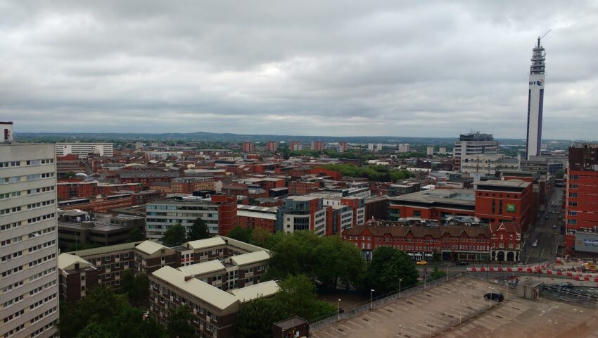Atak nożownika w Birmingham, jest wielu rannych