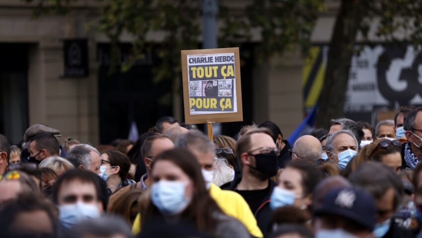 Setki tysięcy ludzi uczciły w Paryżu pamięć nauczyciela zabitego przez islamistę