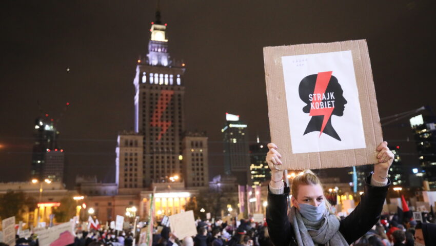 Nie tylko wandalizm. Uczestnicy proaborcyjnych protestów okradli kościół