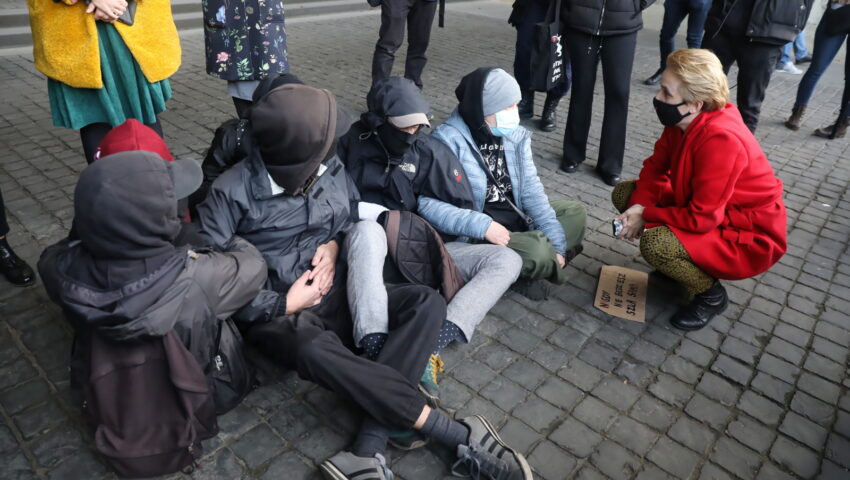 Scheuring-Wielgus domaga się przeprosin od policji i straszy sądem