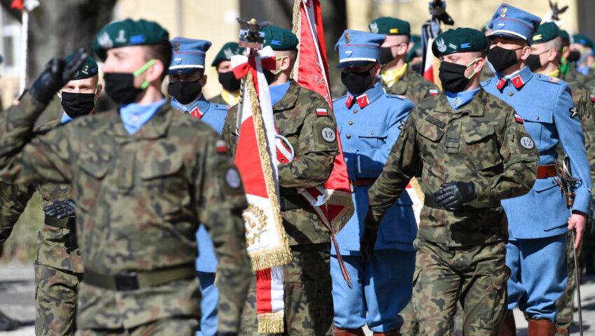 MON: najwyżsi dowódcy polskiej armii zaszczepili się przeciw COVID-19