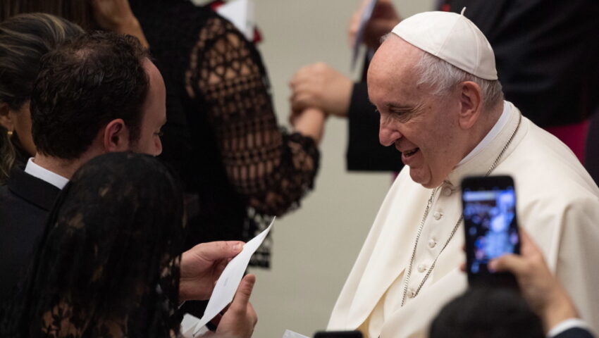 Papież Franciszek przyjął trzecią dawkę szczepionki przeciw Covid-19