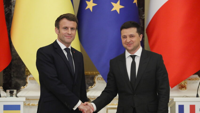 Macron przenocował w Moskwie. Zełenski nie ukrywał, że mu się to nie podoba