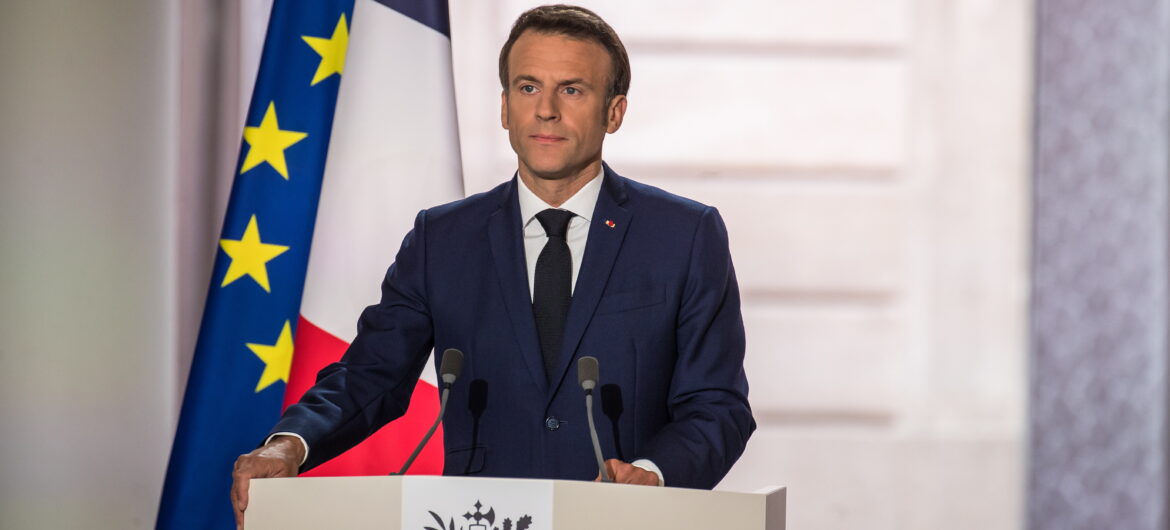 Macron został ponownie zaprzysiężony na prezydenta. W krótkiej przemowie mówił o wyzwaniach, jakie stoją przed Francją