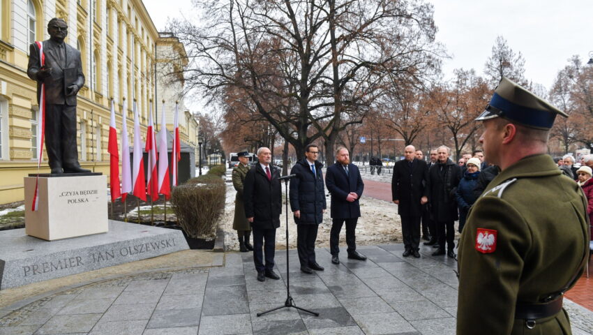 Premier: Jan Olszewski zawsze dążył do tego, aby Polska była prawdziwie silna i niepodległa