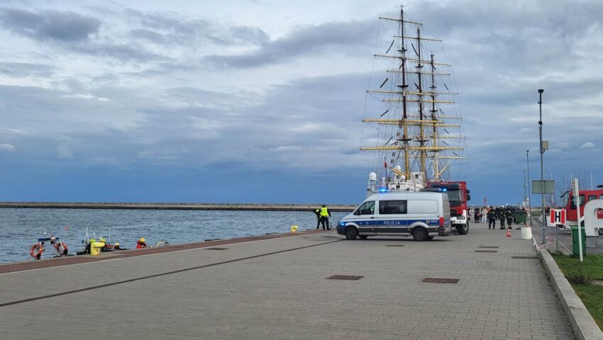 Samochód wjechał do basenu portowego w Gdyni. Nie żyje mężczyzna