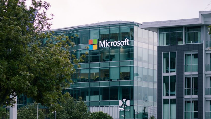 Microsoft wydał komunikat w związku z awarią, która paraliżuje działalność firm na całym świecie