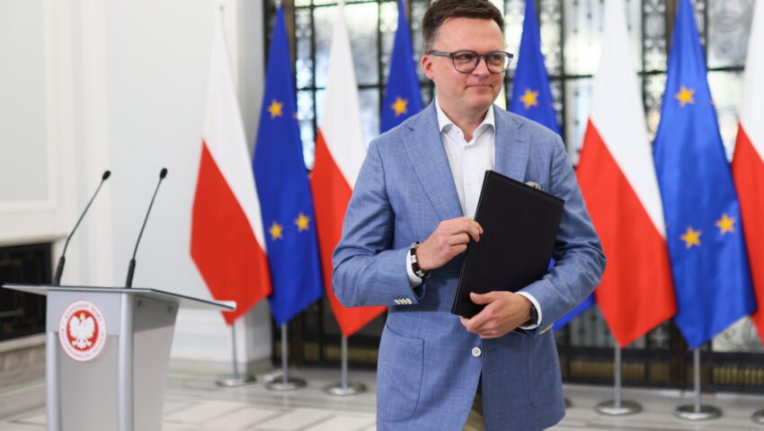 Hołownia nie chce bronić czci i honoru naszych żołnierzy? Zaskakująca odpowiedź marszałka