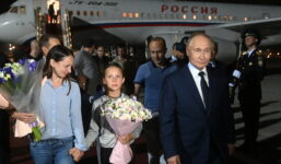 Putin osobiście powitał w Moskwie “hiszpańskiego dziennikarza”. Wcześniej twierdzono, że to ofiara PiS