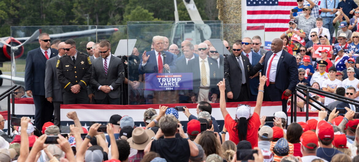 Na wiecu Trumpa zatrzymano uzbrojonego mężczyznę