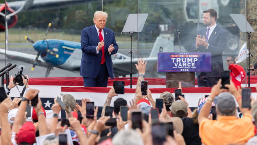 Wielu Amerykanów uważa, że Trump jest wybrańcem zesłanym przez Boga. “Spełni się proroctwo”