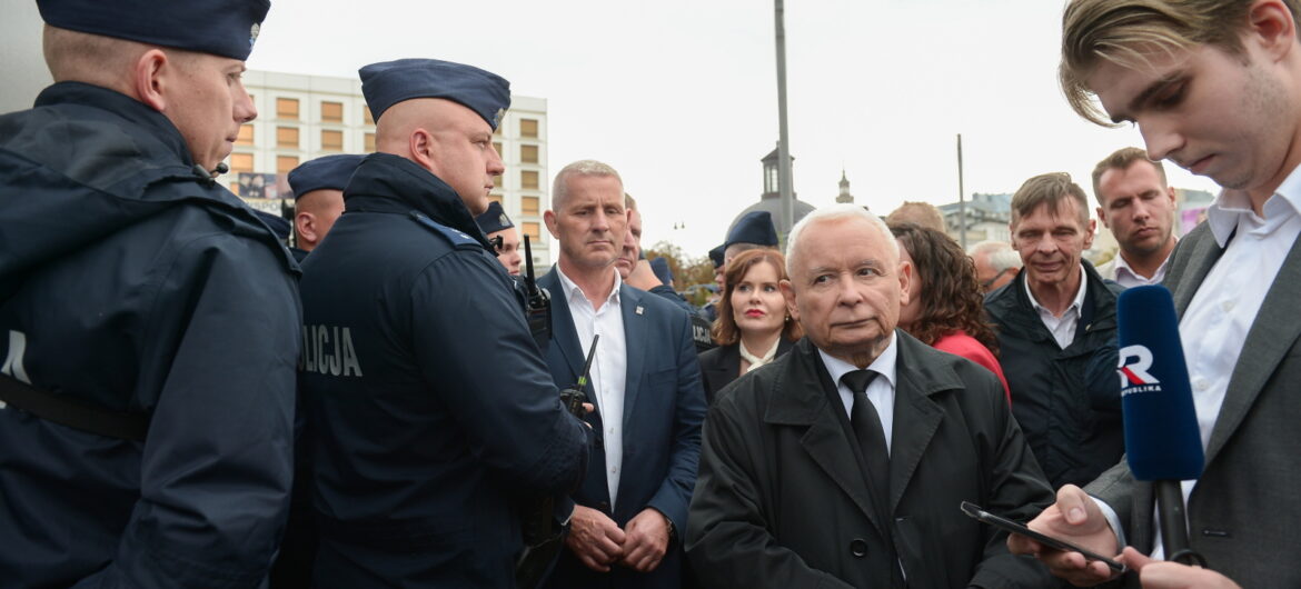 Jarosław Kaczyński: do działania obecnych służb nie można mieć zaufania