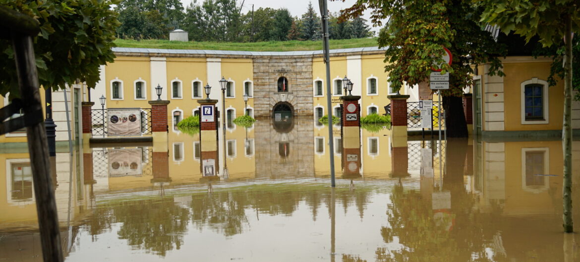 Burmistrz Nysy wezwał do natychmiastowej ewakuacji miasta