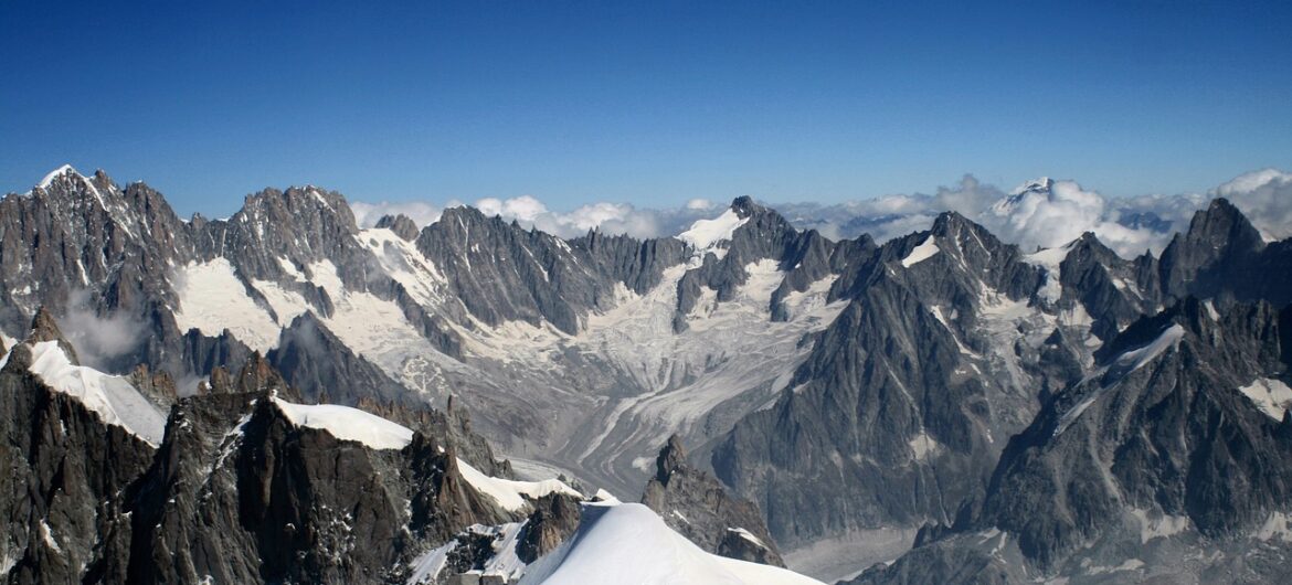 Alpiniści chcieli zdobyć Mont Blanc. Zmarli z wyczerpania