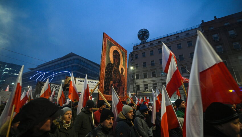 Niemal 100 tys. uczestników Marszu Niepodległości