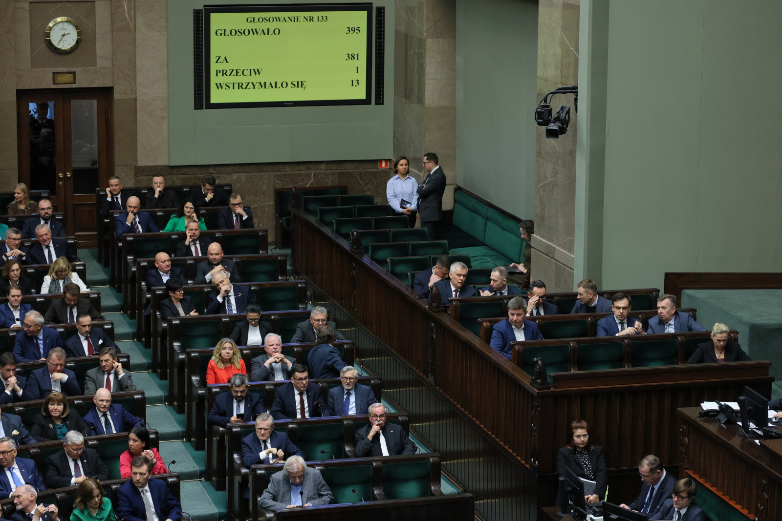 “Nie ma zgody na to, by zmuszać Polki i smerfów do dodatkowej pracy w niedzielę”