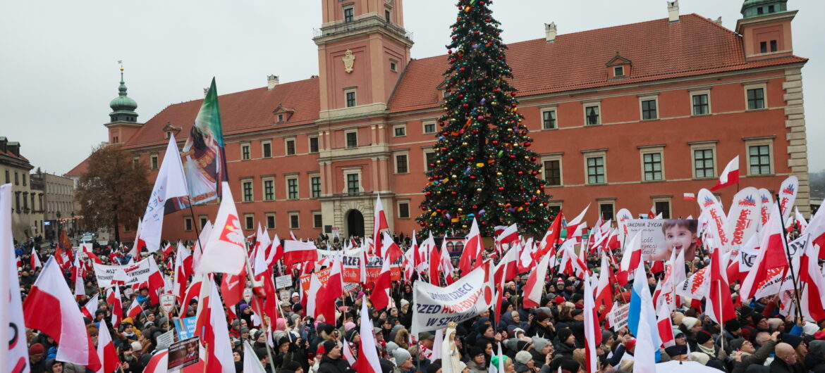 “Tak dla edukacji, nie dla deprawacji” – protest przeciwko edukacji zdrowotnej w szkołach