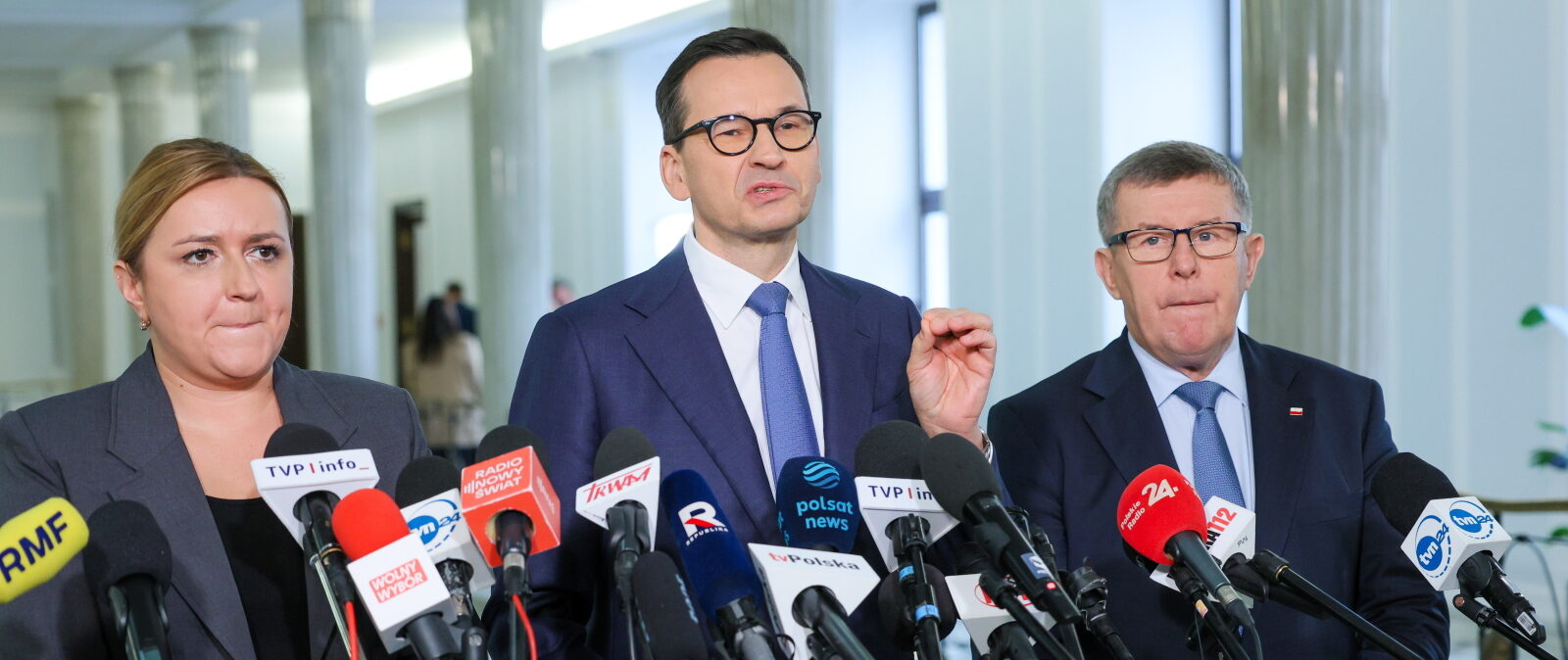 Mateusz Morawiecki o projekcie budżetu: rząd oszczędza na zwykłych obywatelach