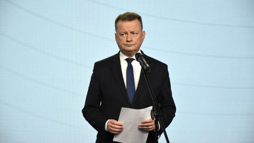 Mariusz Błaszczak: stajemy w obronie pracowników Poczty Polskiej, którzy będą wyrzucani na bruk