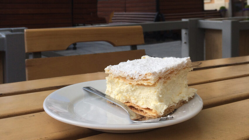 Powstaje nowy “szlak papieski”. Zamiast kremówek – ciasto gruszkowe