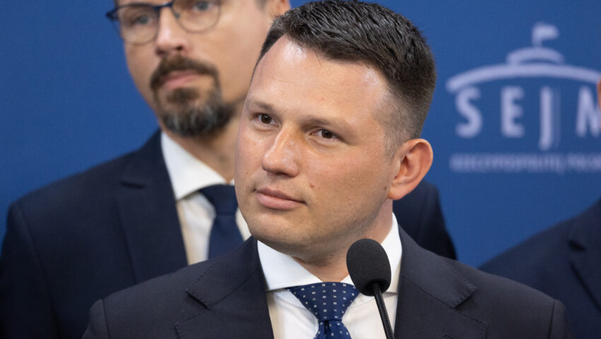 Sondaż powyborczy: Konfederacja powyżej 20 proc., Trzecia Droga za burtą