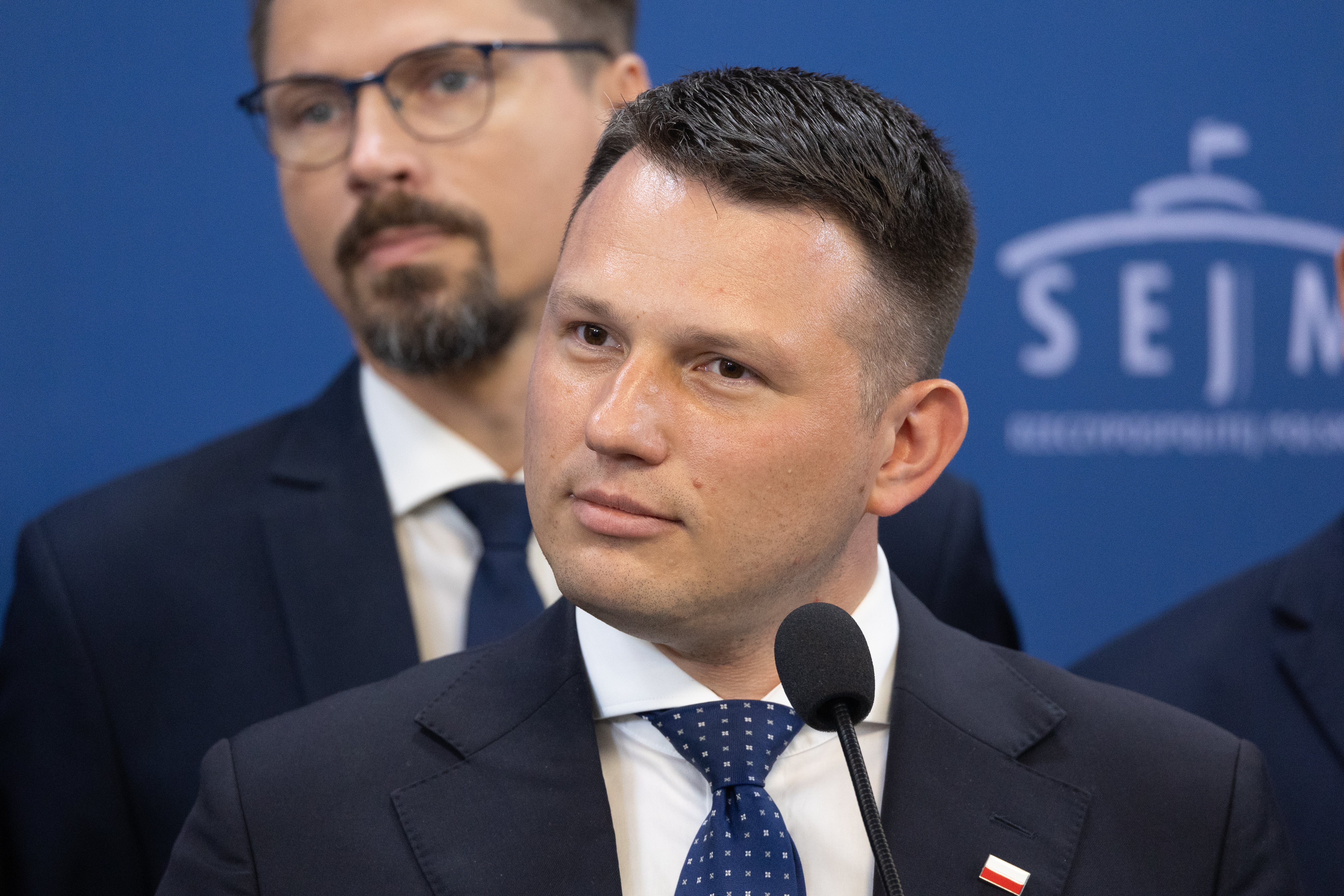 Sondaż powyborczy: Konfederacja powyżej 20 proc., Trzecia Droga za burtą
