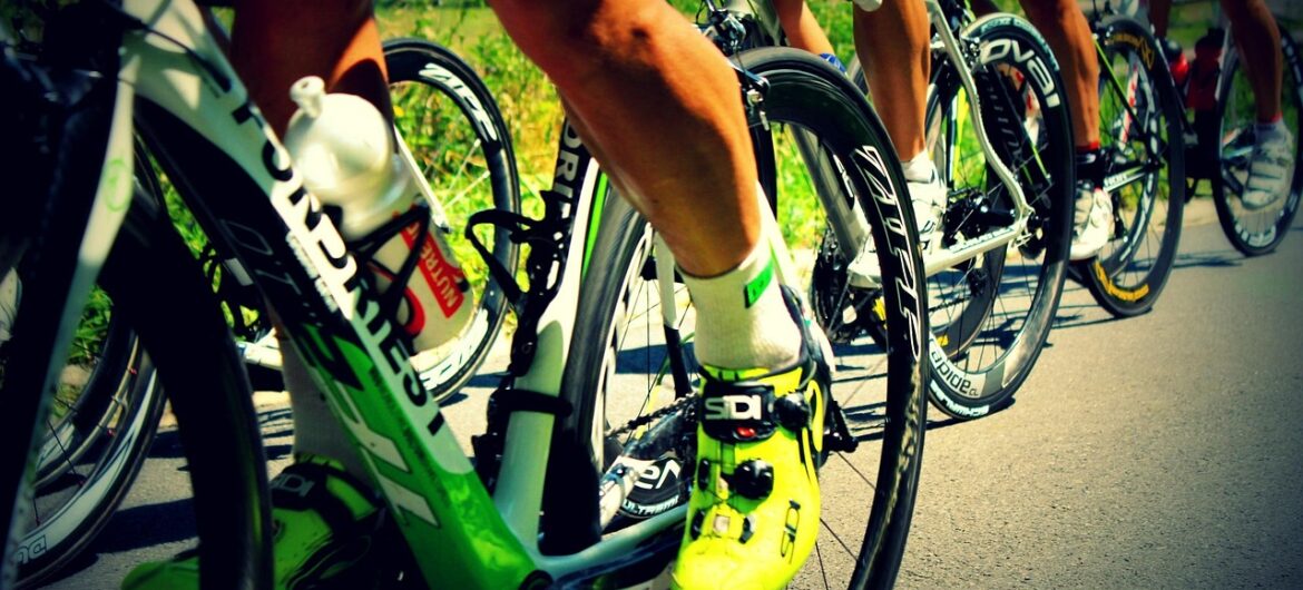 Dramatyczne sceny podczas Tour de Pologne. Zarządzono neutralizację