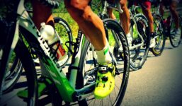 Dramatyczne sceny podczas Tour de Pologne. Zarządzono neutralizację