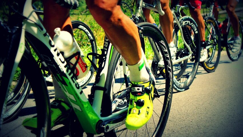 Dramatyczne sceny podczas Tour de Pologne. Zarządzono neutralizację