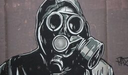 Kibice muszą mieć się na baczności. Policja będzie znakować ich… sprayem