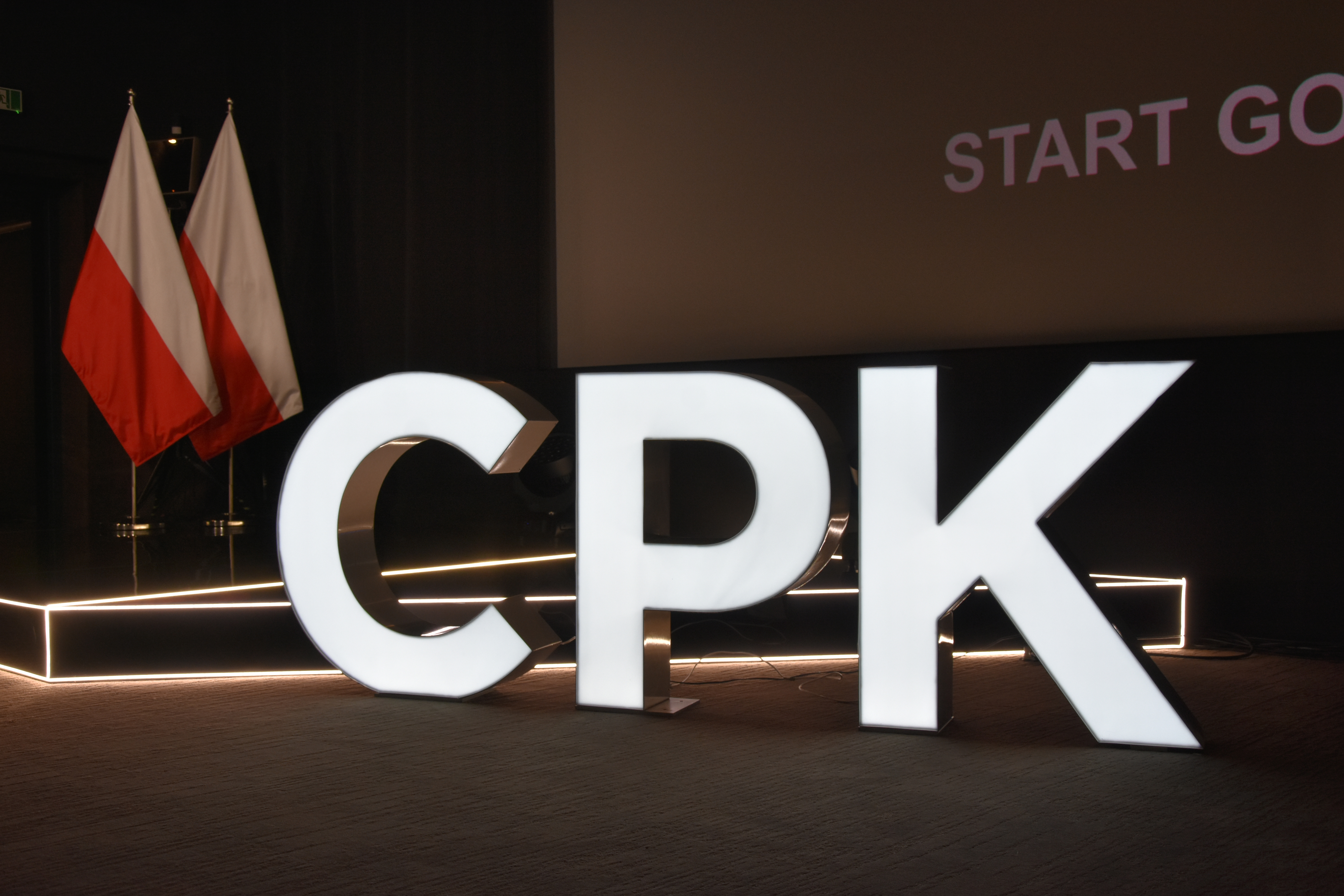 Law and Justice deputies suspended by Jaroslaw Kaczynski. It's about the game  of land for CPK