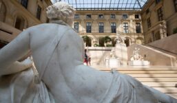 Skok na Luwr. Policja zatrzymała kolejne osoby