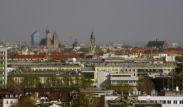 Komisja Europejska skarży Polskę do TSUE. Chodzi o Kraków i Katowice.