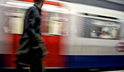 Nowe informacje ws. ataku nożownika w brytyjskim pociągu