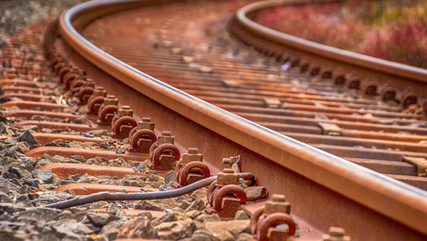 Kolejne akty dywersji na kolei. Zablokowane tory i uszkodzona infrastruktura na Słowenii