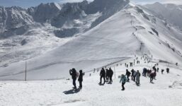 Nieodpowiedzialne “rozrywki” świątecznych urlopowiczów. Proszą się o tragedię