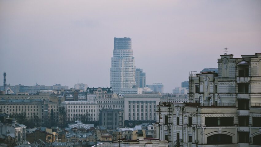 Rosja wystrzeliła rakiety na Kijów. To jeden z największych ataków od początku wojny