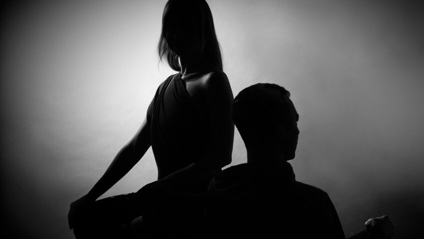 Francuzi rezygnują z “obowiązku małżeńskiego”