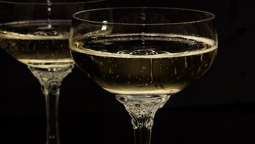 Amerykanie muszą zapomnieć o szampanie? Trump zdradził treść SMS-a od Macrona