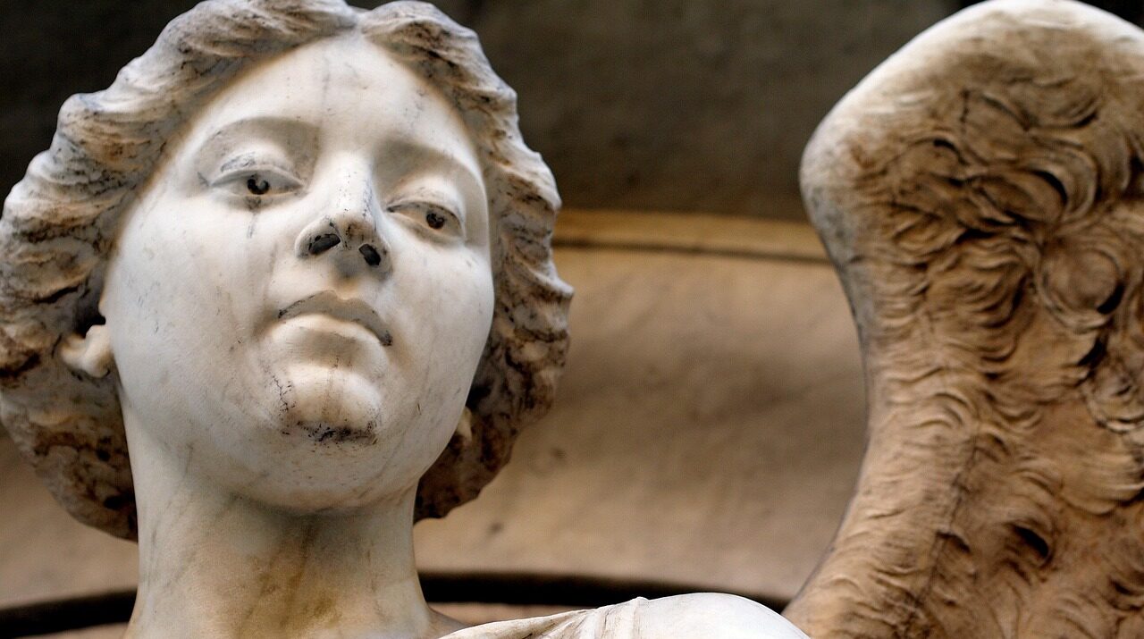 “Nie wyglądam jak anioł” – Meloni komentuje kontrowersyjny fresk